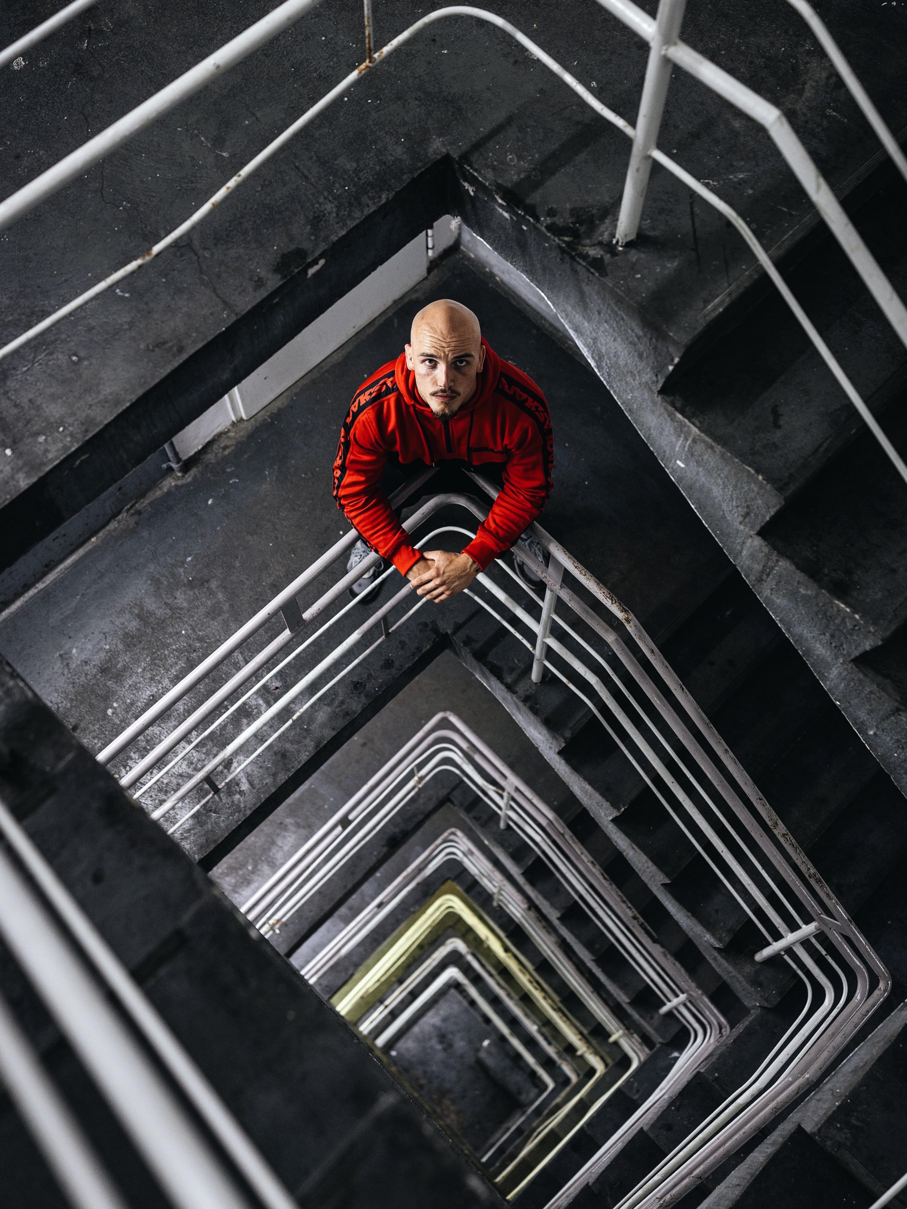 "SCATTO" HOODIE - Image 4